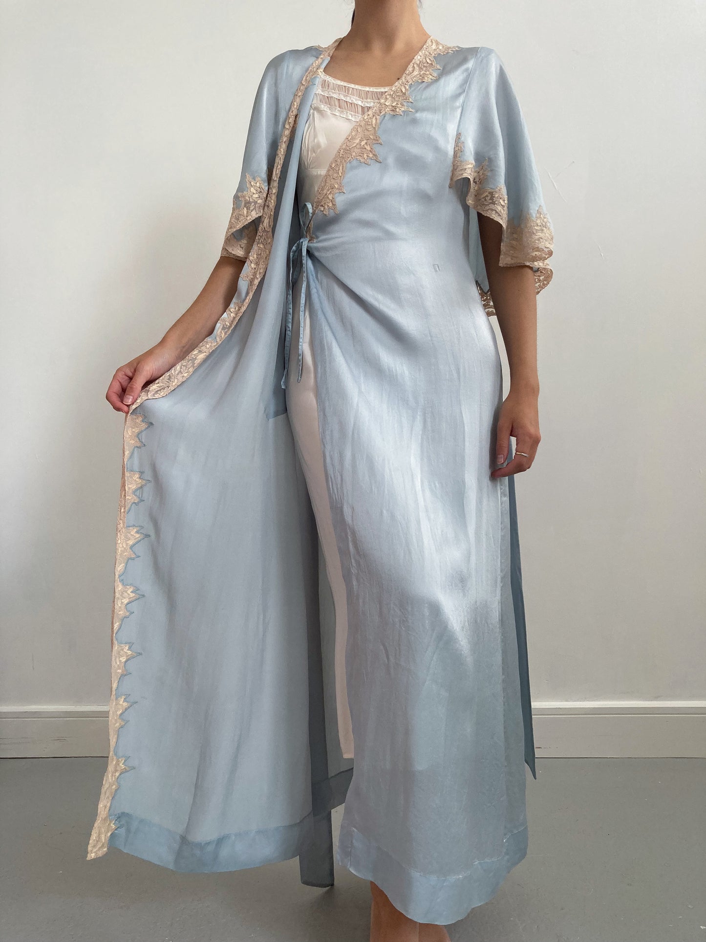 1930s Ice Blue Silk Robe with Champagne Lace