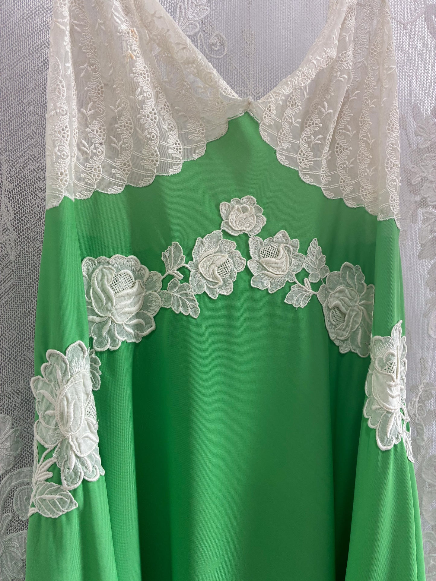 1950s Emerald Green Slip With Rose Detail