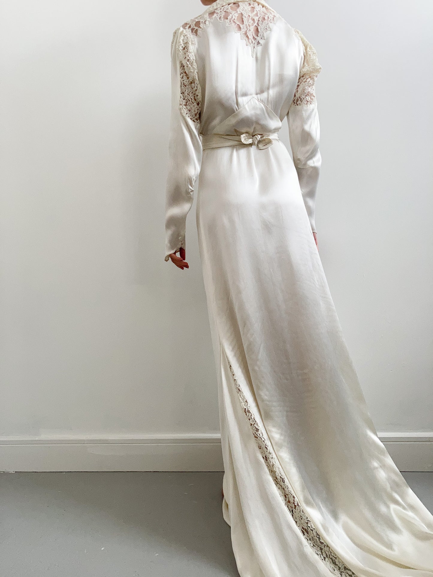 1930s Champagne Silk Satin & Lace Collared Wedding Dress with Train