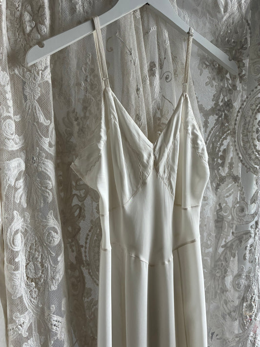 1930s Milky White Satin Slip with Delicate Embroidery