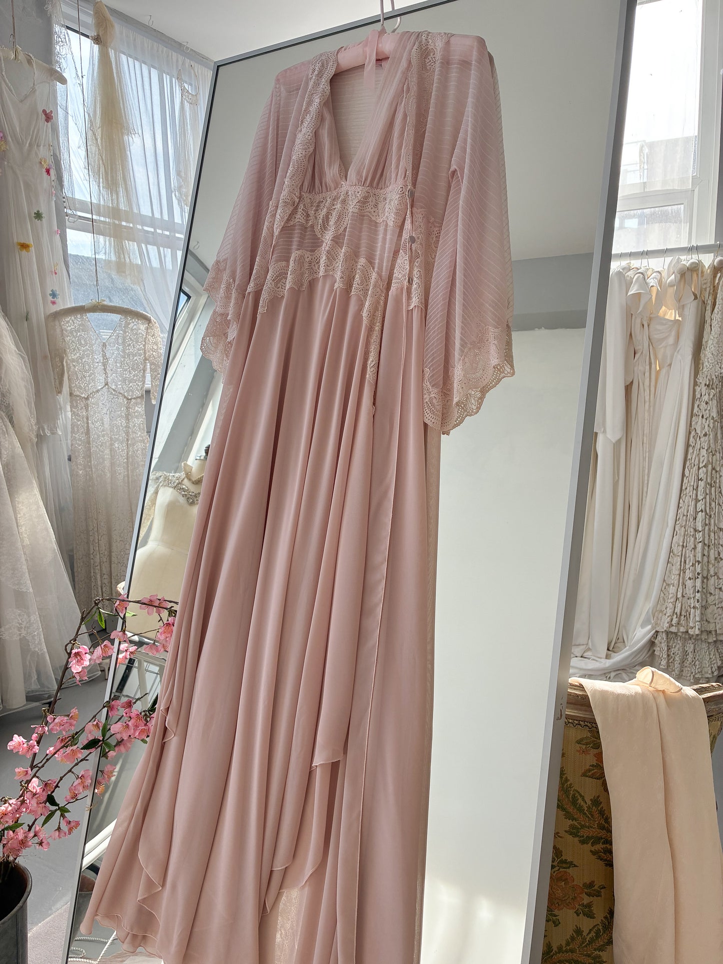 1970s Powder Pink Lingerie Set With Lace Trim