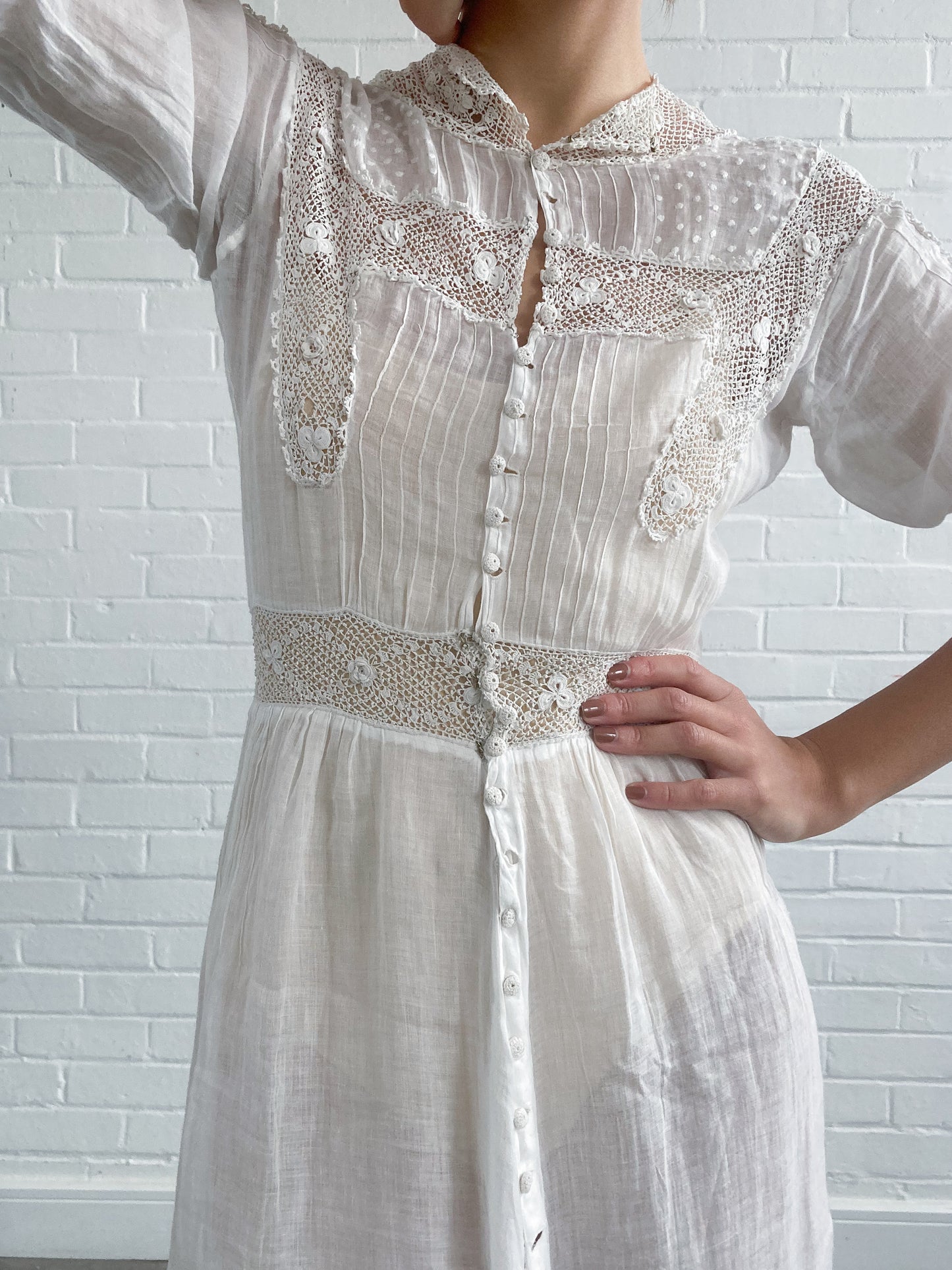 Antique Edwardian Cotton Lawn Wedding Dress With Hand-Crochet Panels XS S
