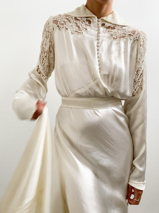 1930s Champagne Silk Satin & Lace Collared Wedding Dress with Train