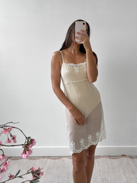 Antique Sheer Net Mini Slip With Bow Embroidery M