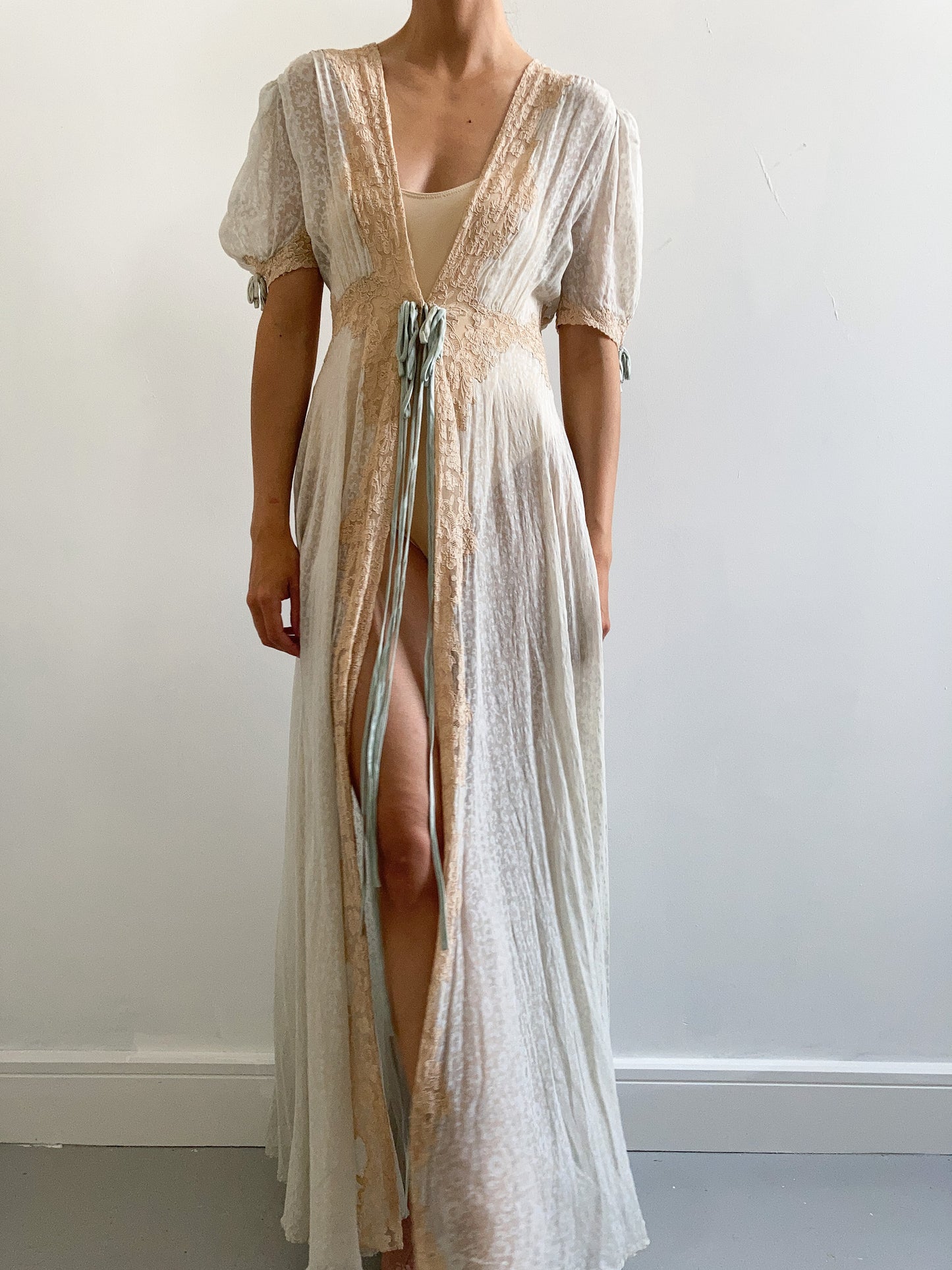 1930s Silk Chiffon Mint & Beige Printed Floral Lace Robe and Knickers Set