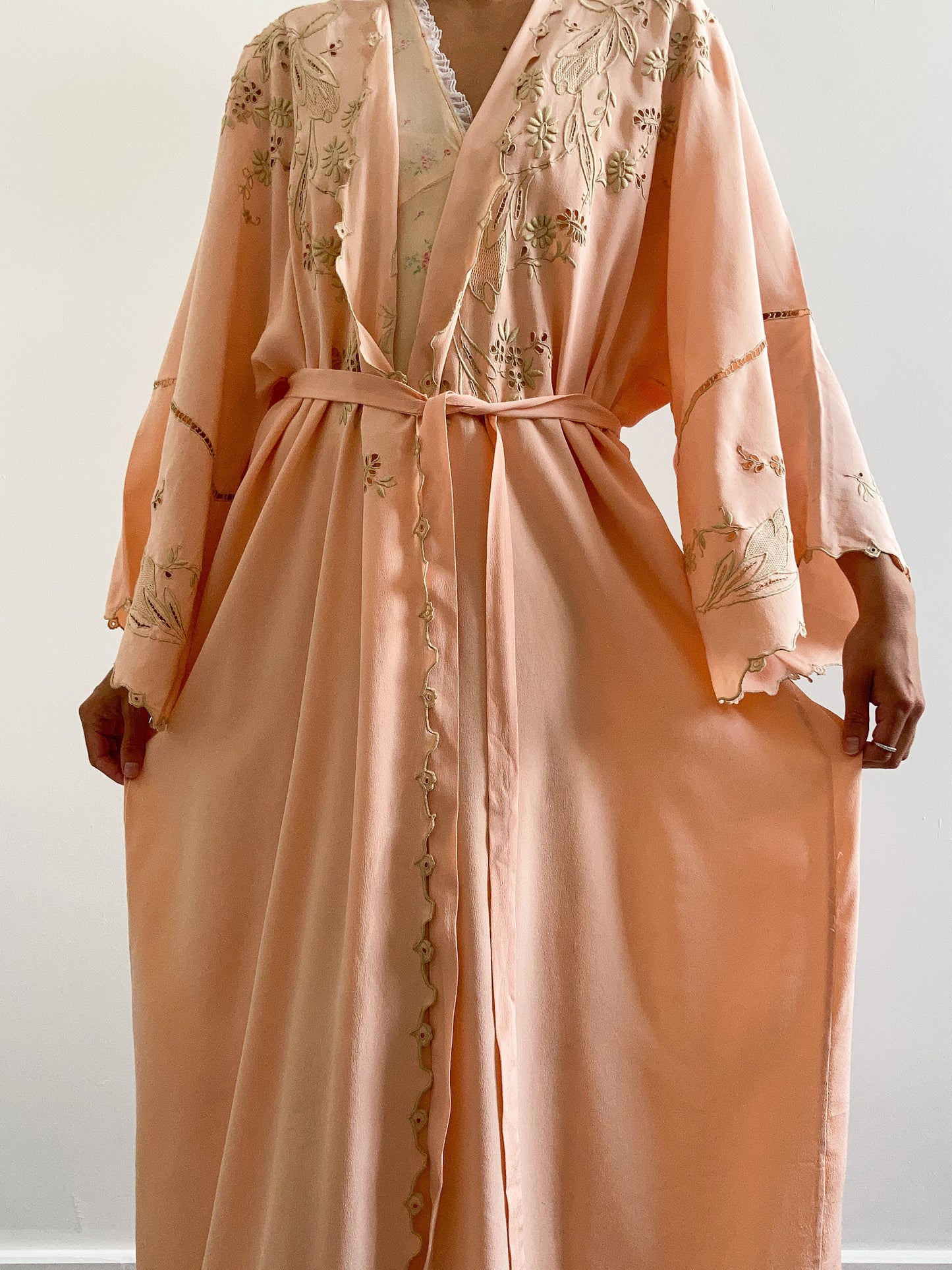 1930s Peach Silk Floral Embroidered Robe