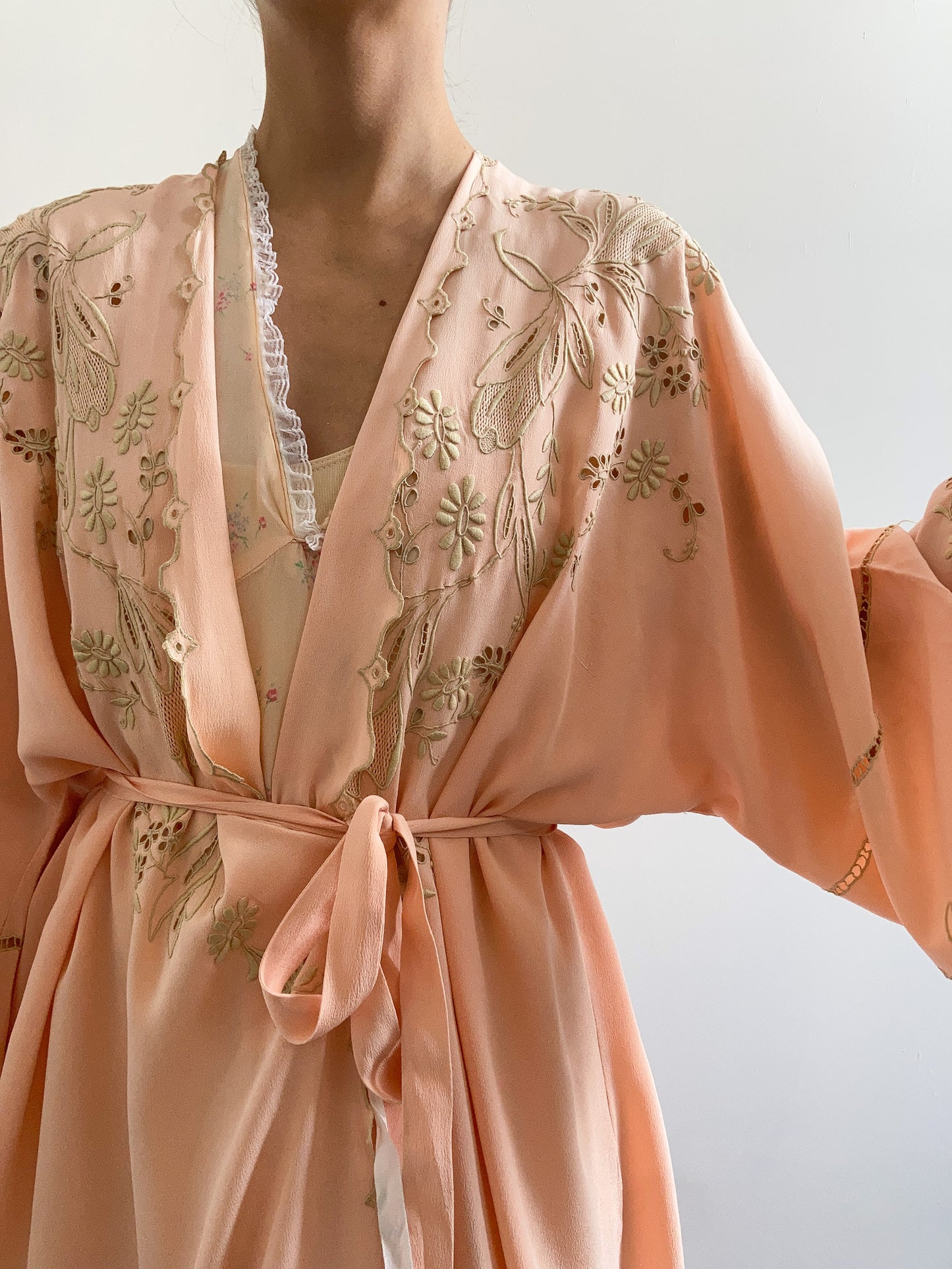 1930s Peach Silk Floral Embroidered Robe