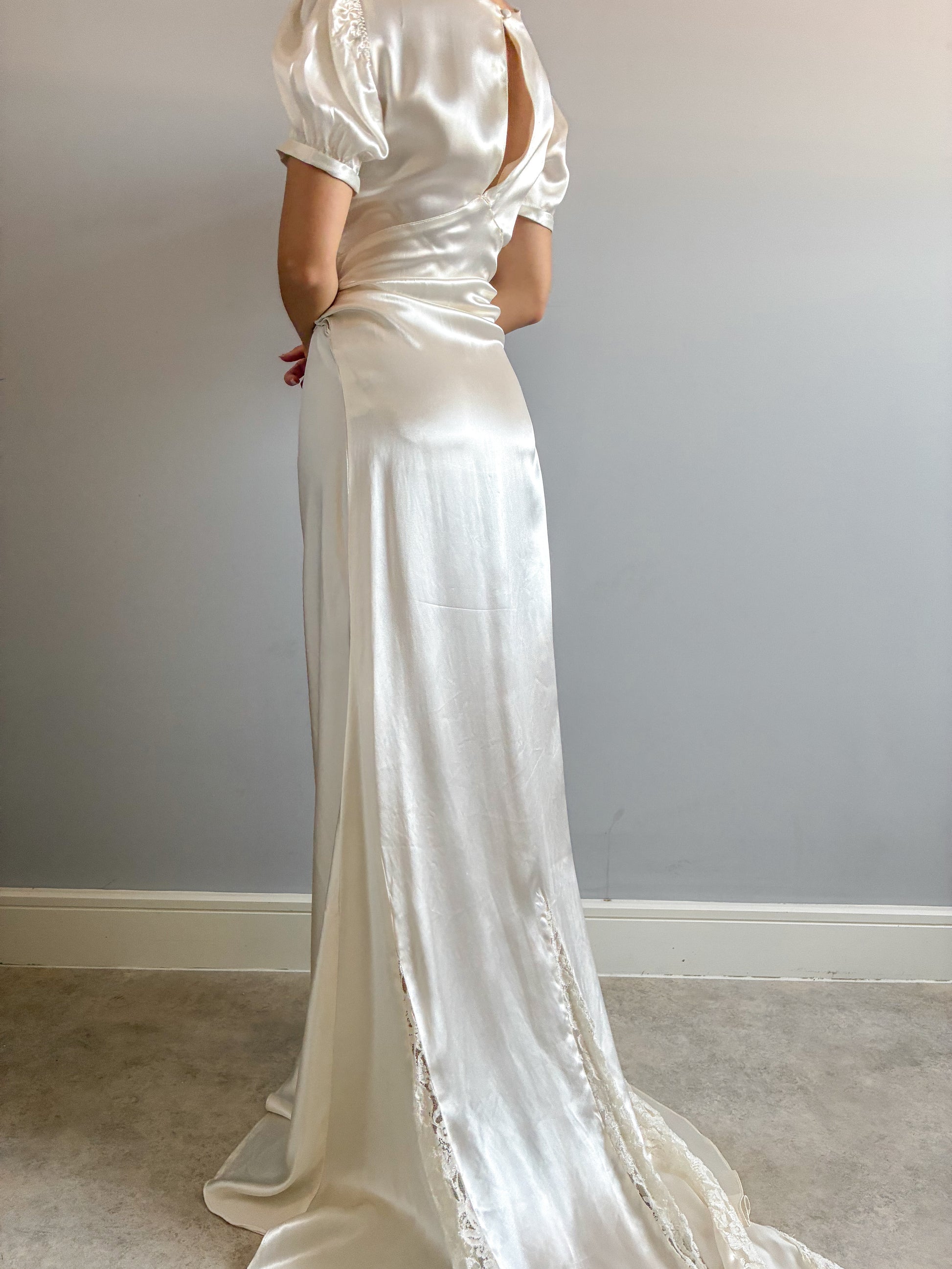 1930s Ivory Silk Puff Sleeve Wedding Dress With Lace & Puddle Train – Adored Closet