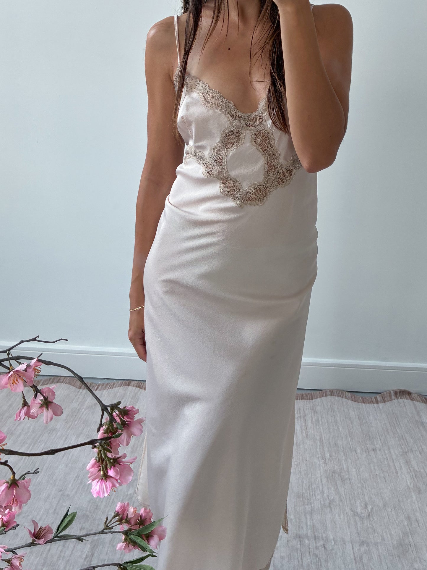 1970s Powder Pink Slip With Lace L