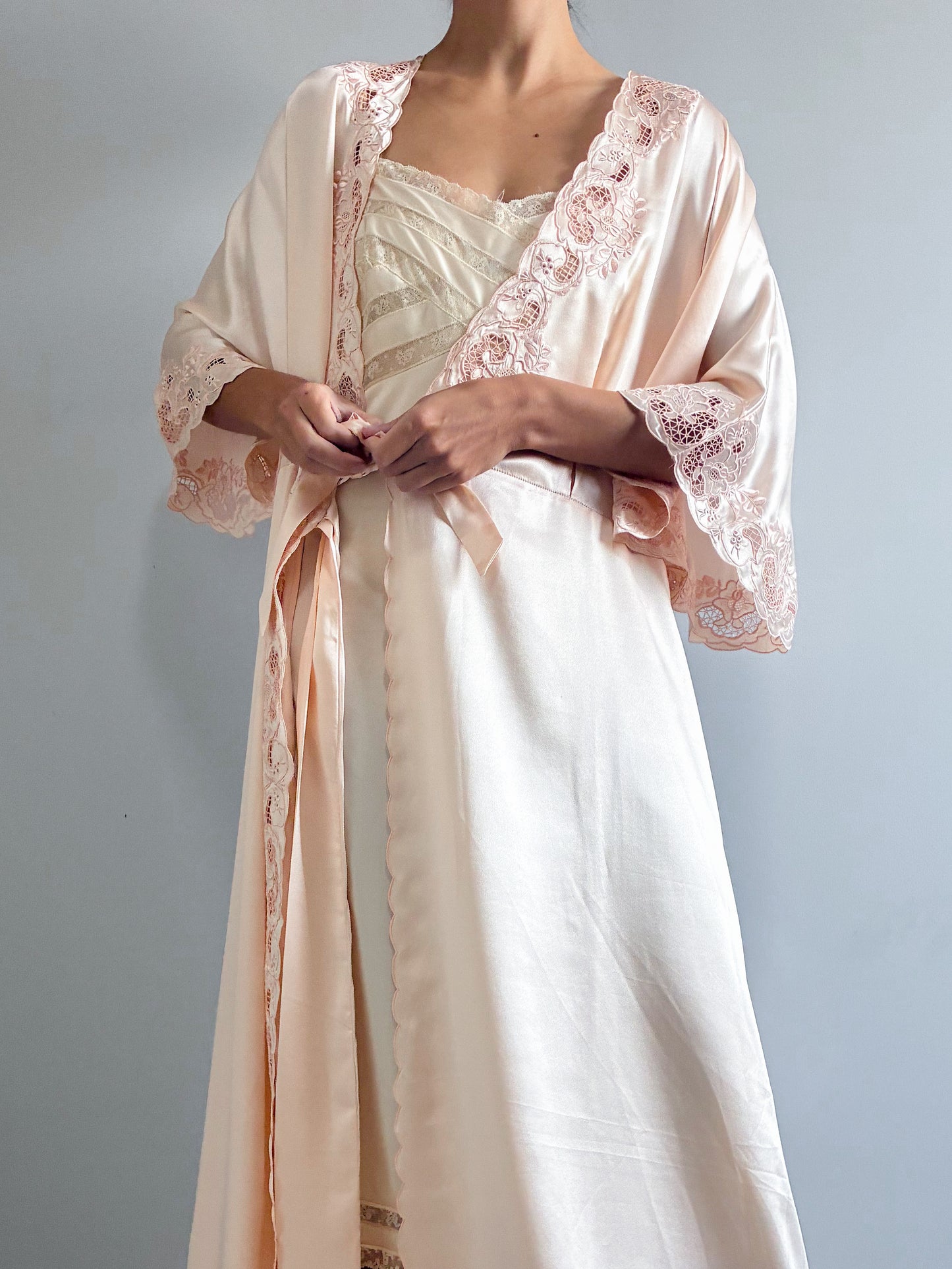1970s Silk Peach Dressing Gown With Floral Embroidery