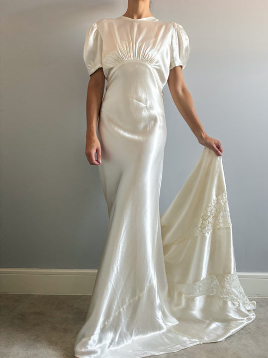 1930s Ivory Silk Puff Sleeve Wedding Dress With Lace & Puddle Train
