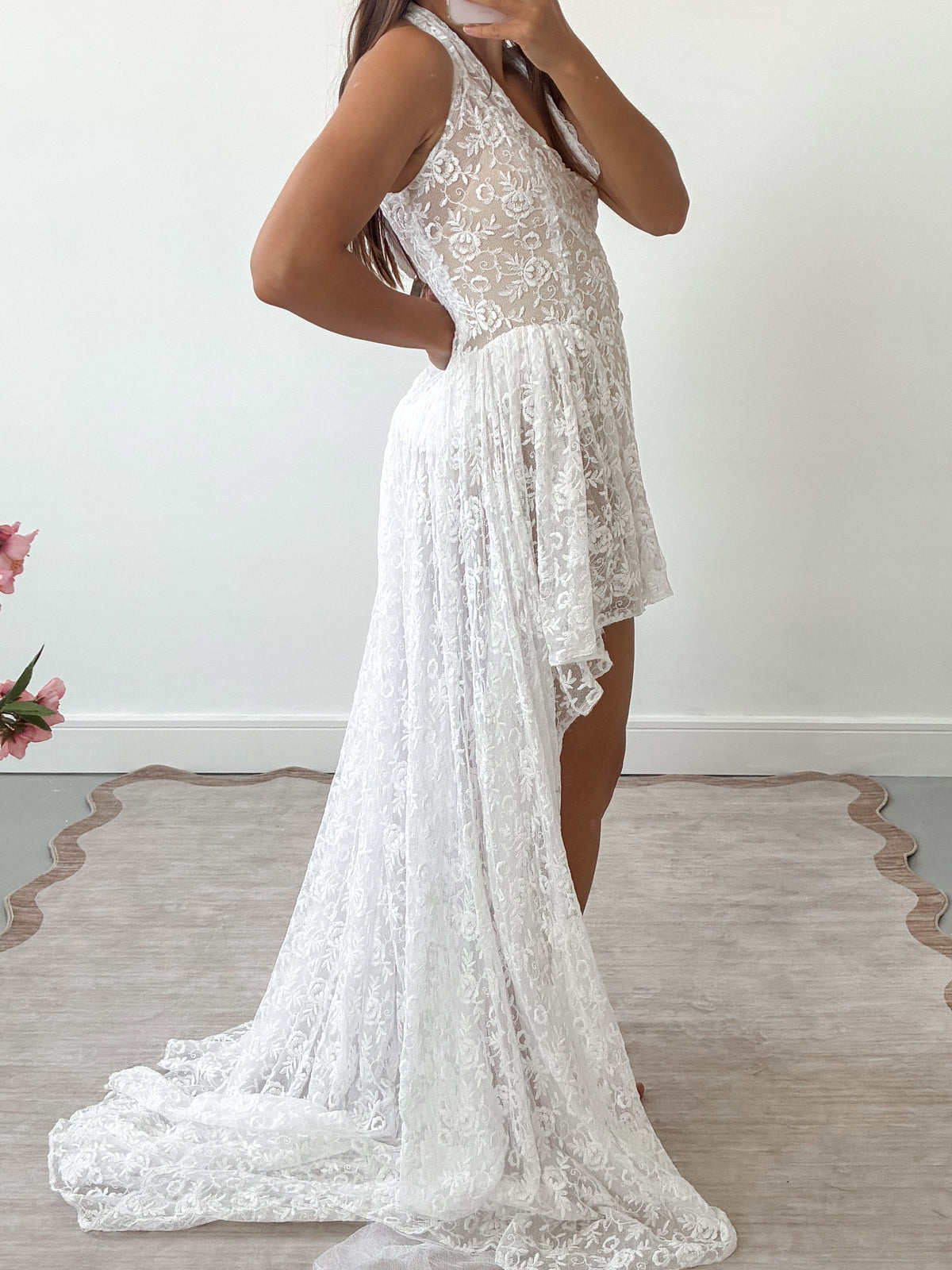 1940s Reimagined High-Low Floral Lace Dress With Net Veil Train M L