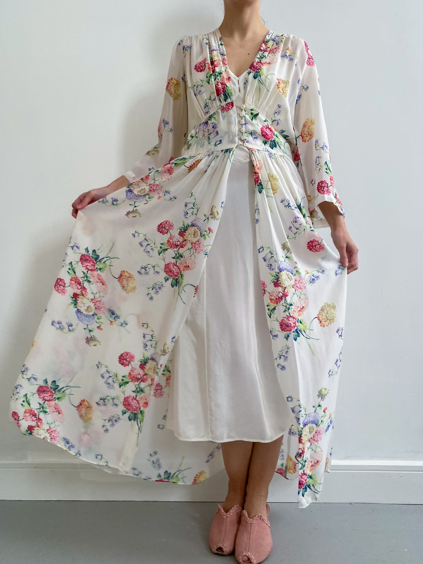 1940s Floral Robe with Button Up Front M/L