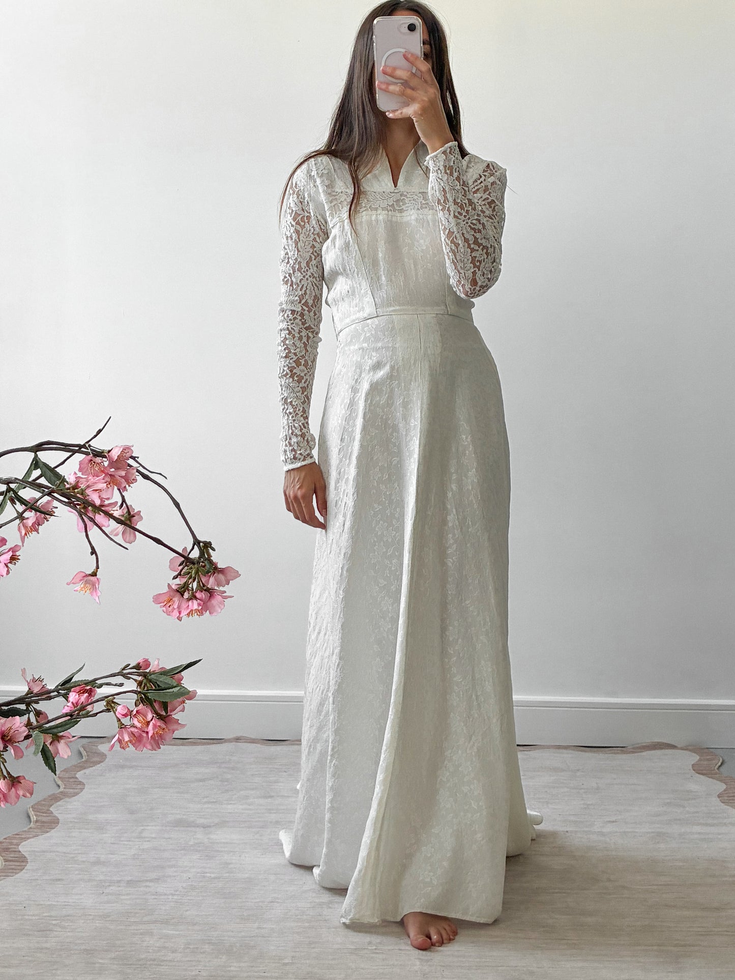1940s Ivory Jacquard And Lace Dress With Puddle Train