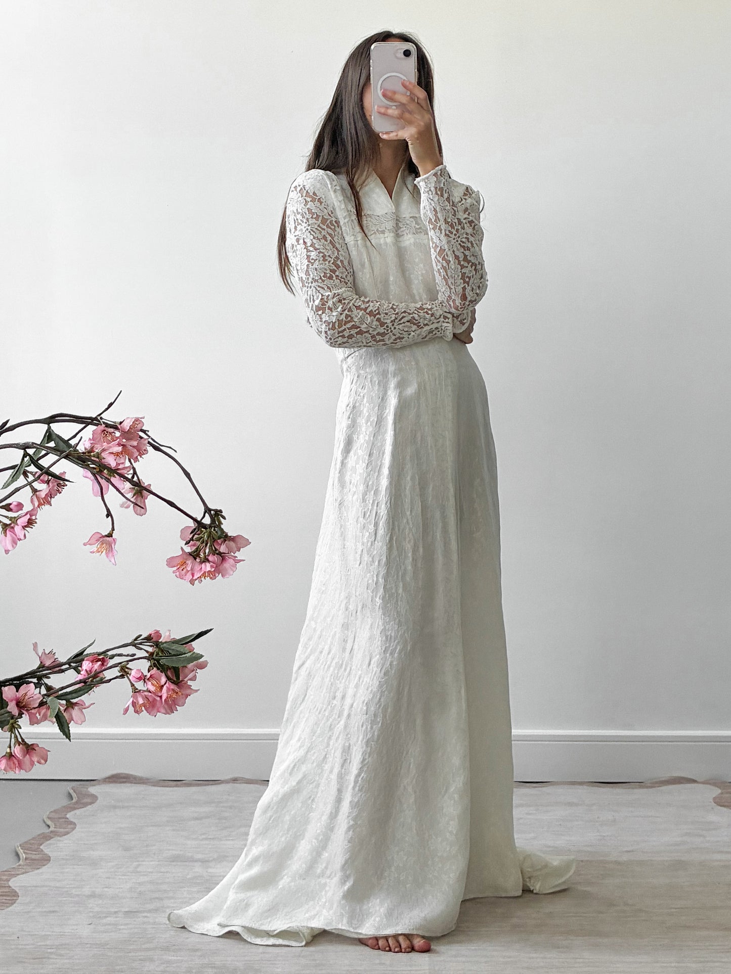 1940s Ivory Jacquard And Lace Dress With Puddle Train