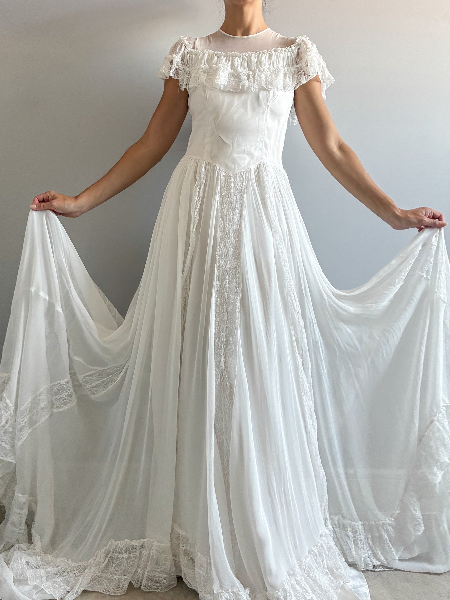 1940s Ivory Tulle Wedding Dress With Ruffle Neck And Cathedral Train
