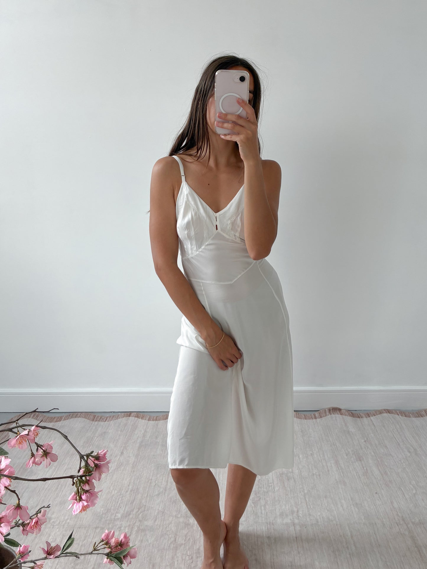 1930s Milky White Satin Slip with Delicate Embroidery S