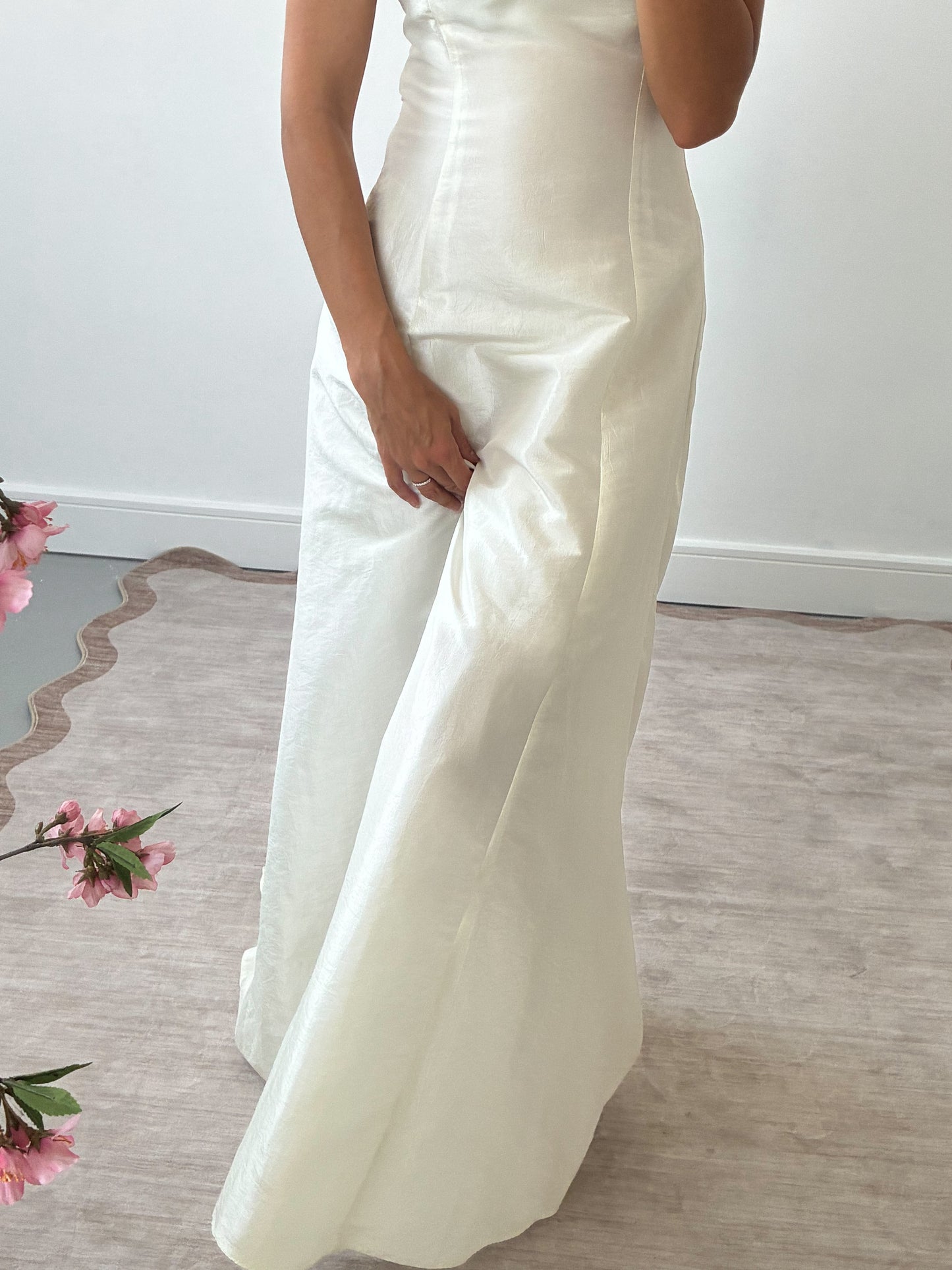 1990s Taffeta Wedding Dress With Gathered Back & Small Train M