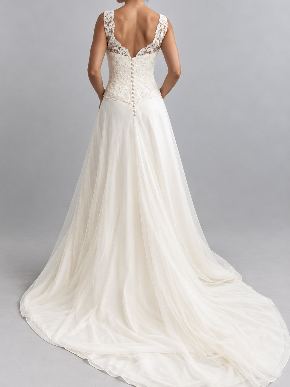 Vintage Designer Ritva Westenius Silk & Lace Wedding Dress With Two-Tier Veil S M