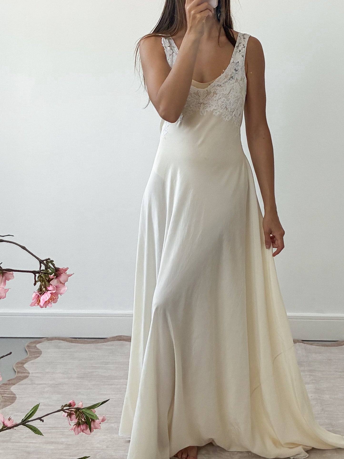 1940s Asymmetrical Cream Silk Slip With Floral Lace L