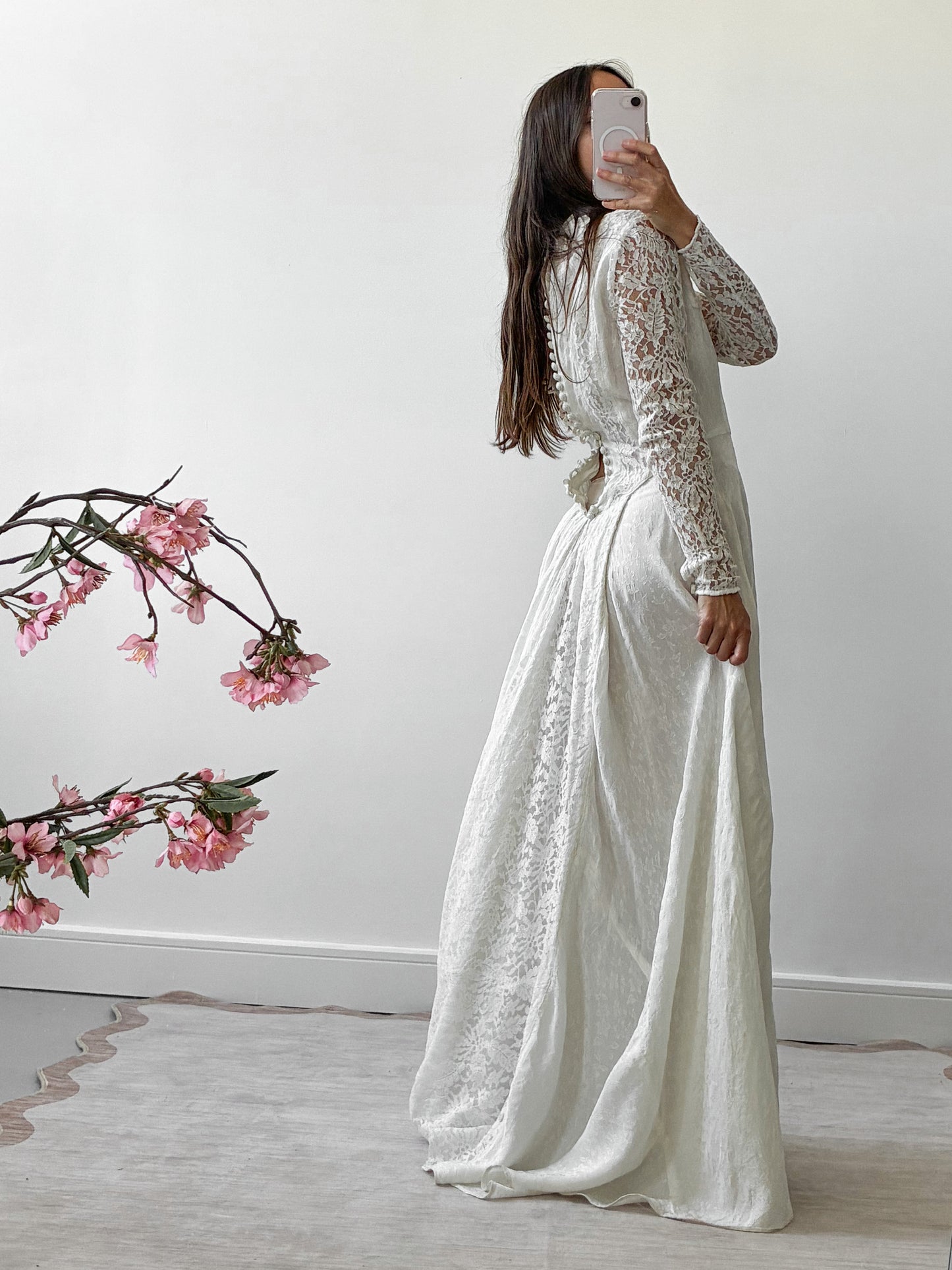 1940s Ivory Jacquard And Lace Dress With Puddle Train