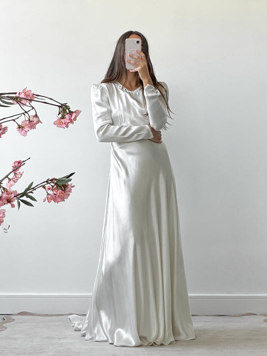 1940s Satin Dress With Wateau Train and Bow Detail XS S