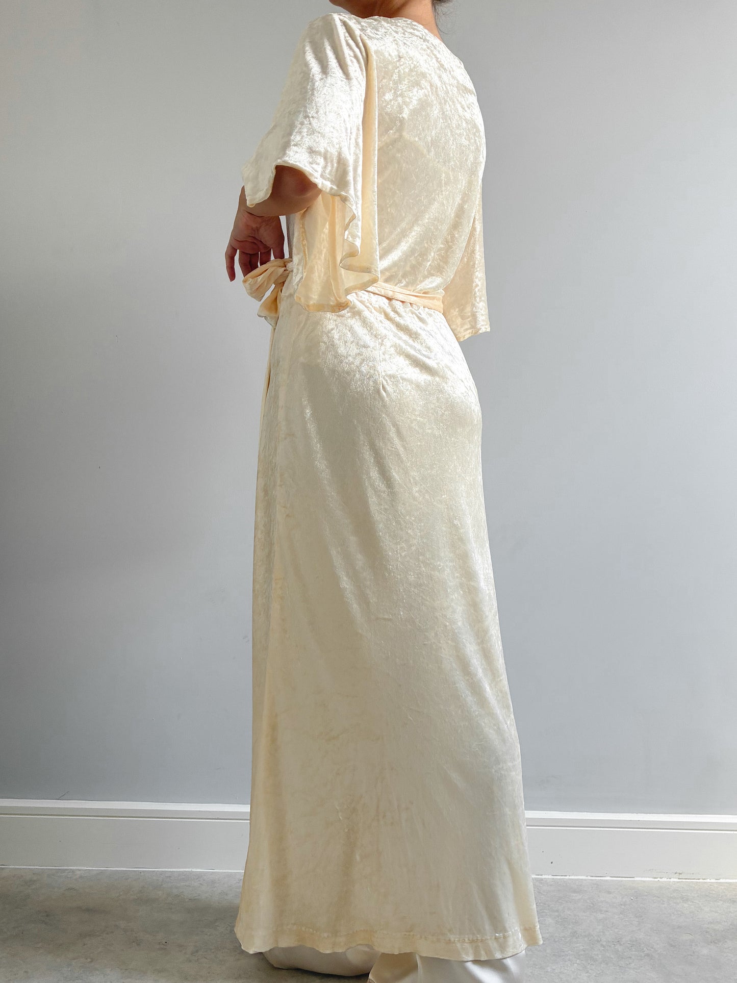 1970s Crushed Velvet Robe With Triangle Sleeves In Buttercream