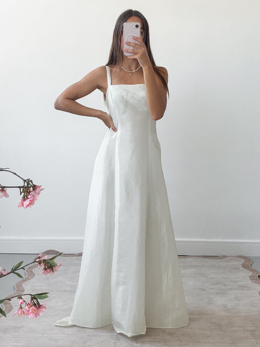 1990s Taffeta Wedding Dress With Gathered Back & Small Train M