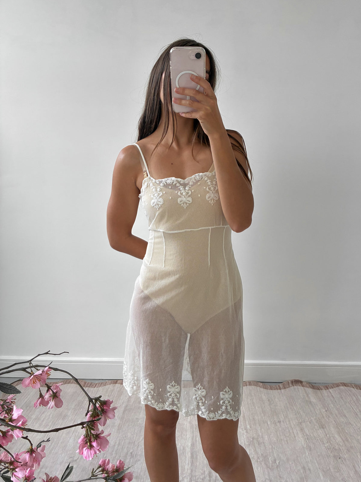 Antique Sheer Net Mini Slip With Bow Embroidery M