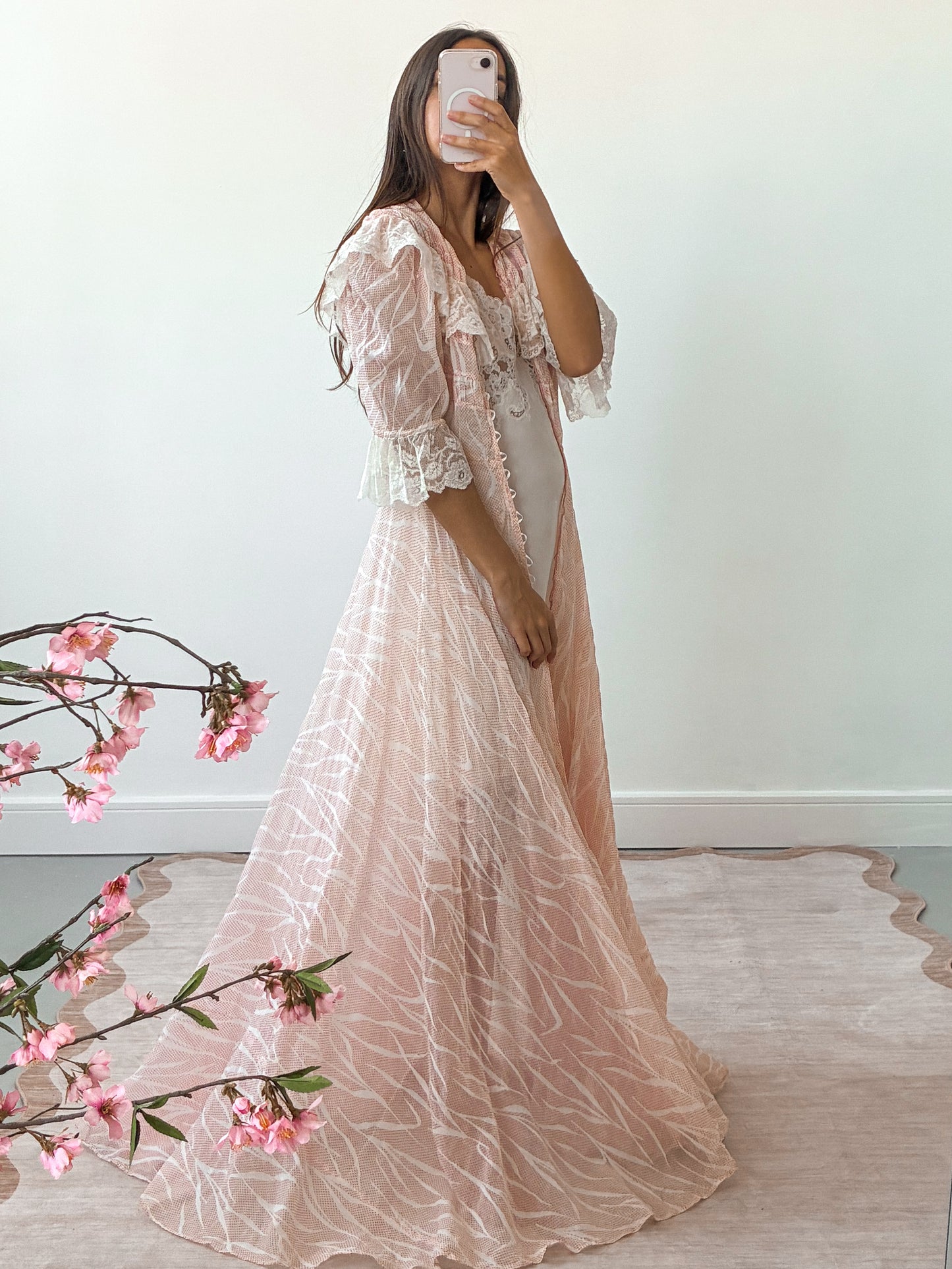1930s Bubblegum Pink Organza Lace Up Robe With Ruffled Collar One Size