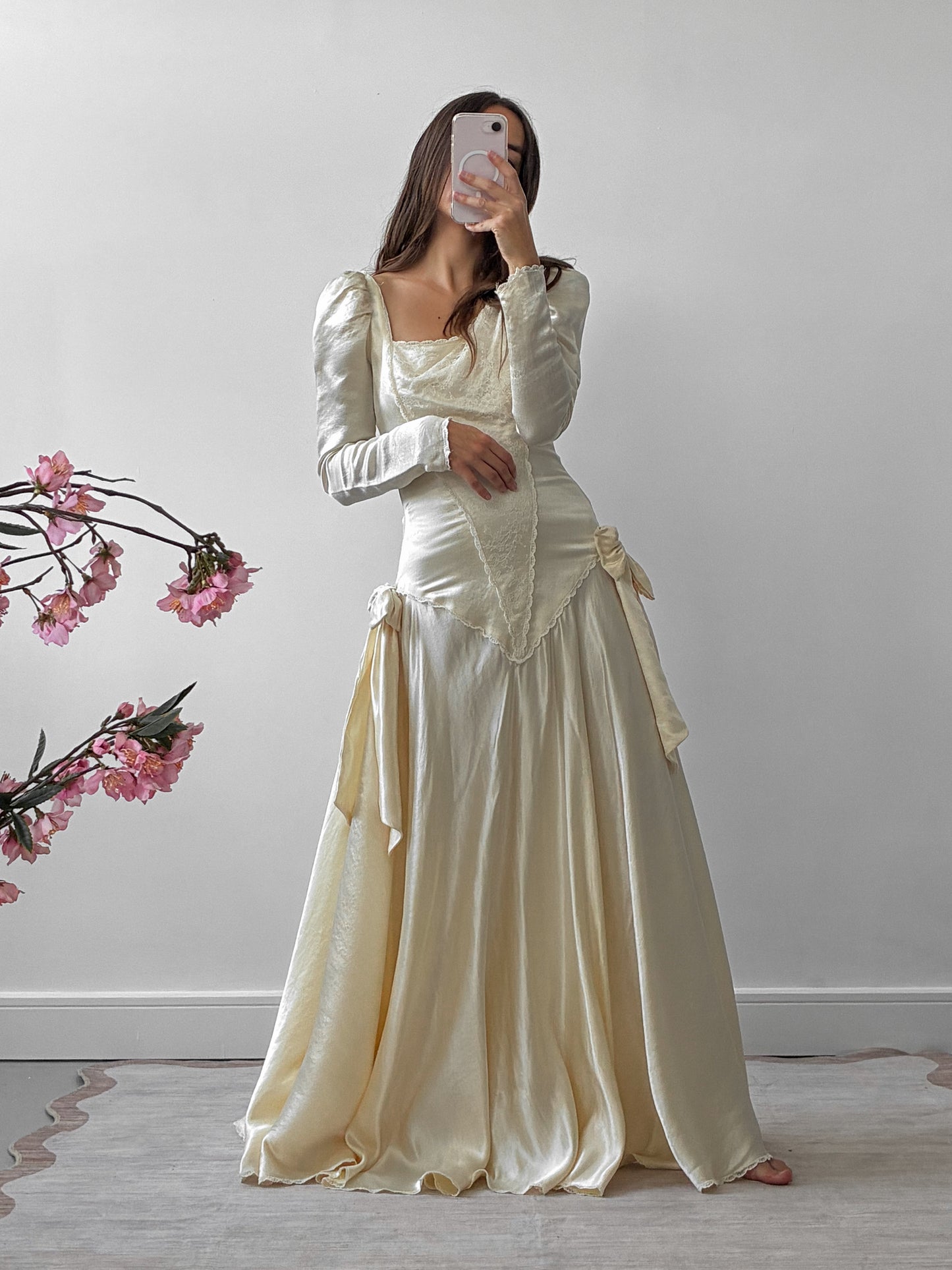 1980s Silk Asymmetrical Wedding Dress With Bow Detail S M