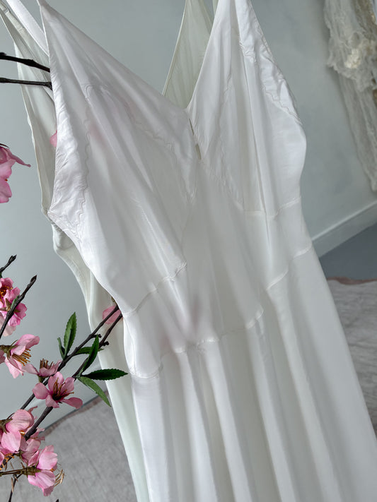 1930s Milky White Satin Slip with Delicate Embroidery