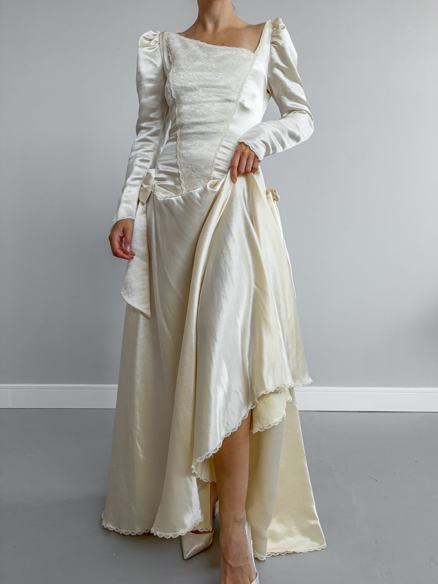 1980s Silk Asymmetrical Wedding Dress With Bow Detail