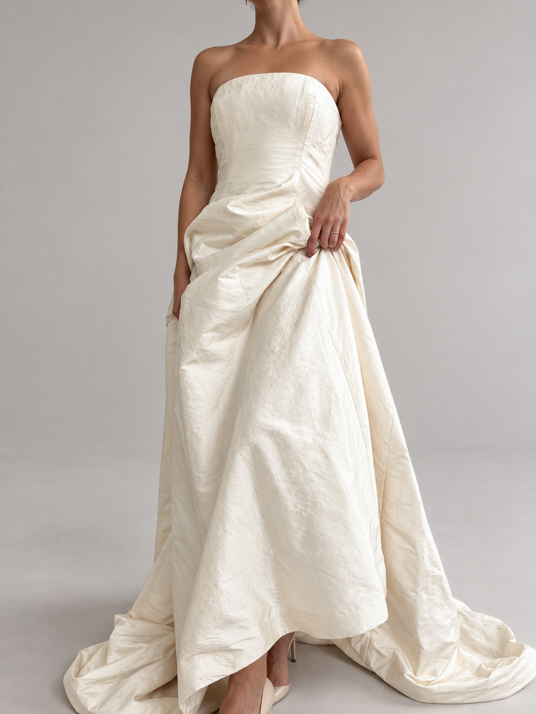 1990s Strapless Silk Boned Wedding Dress With Train And Convertible Beaded Trim M