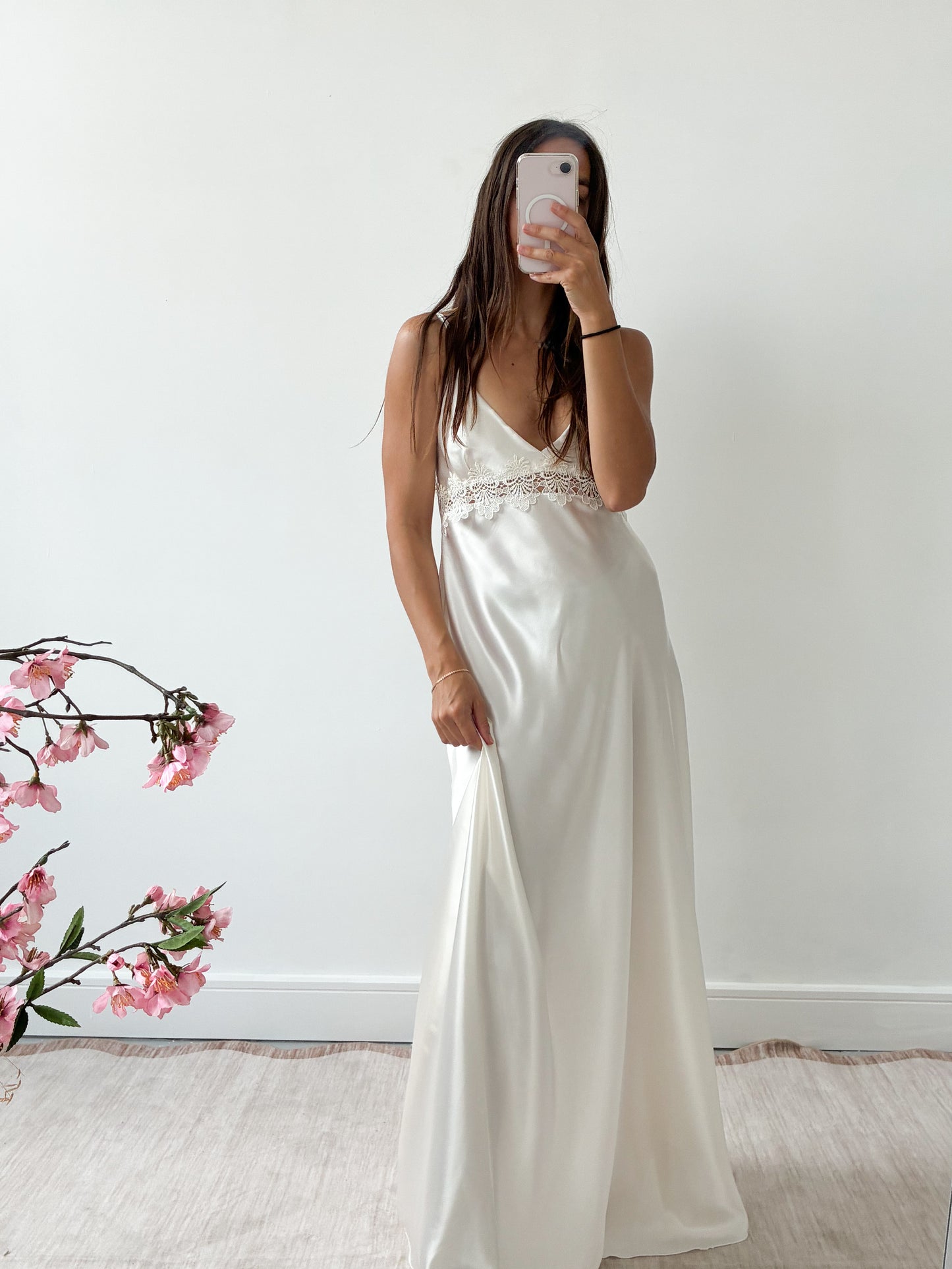 1980s Satin Ivory Slip With Daisy Detail M