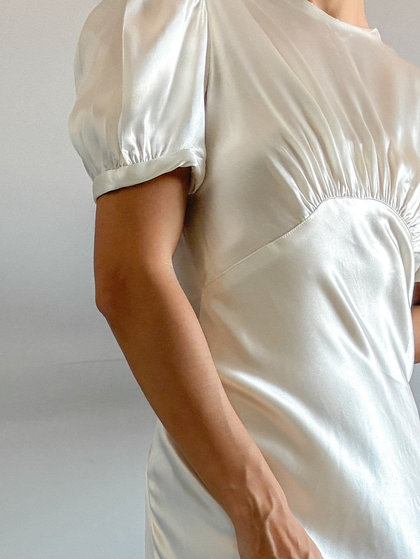 1930s Ivory Silk Puff Sleeve Wedding Dress With Lace & Puddle Train