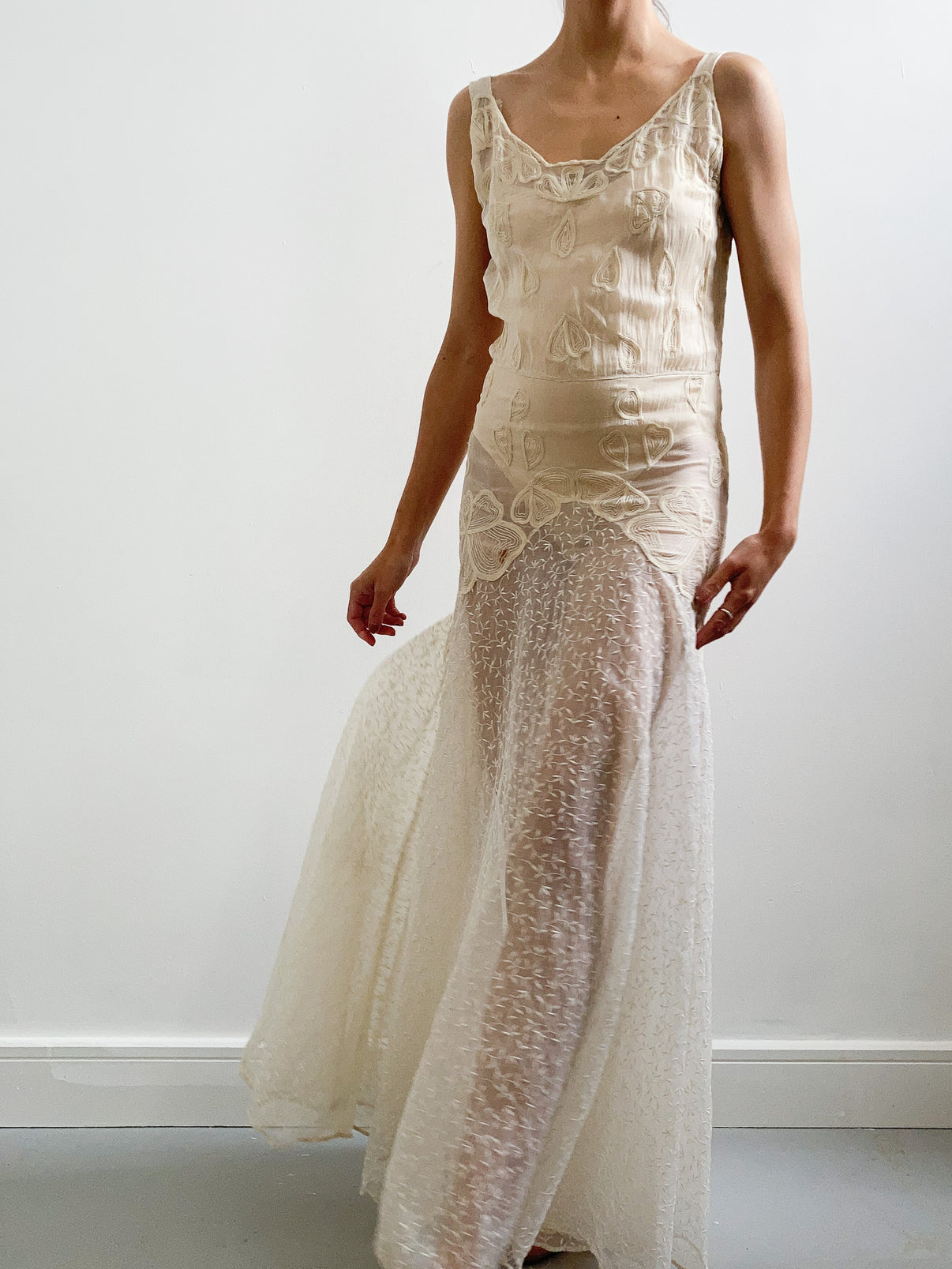 1920s Cream Gossamer Silk and Organdy Embroidered Dress – Adored Closet
