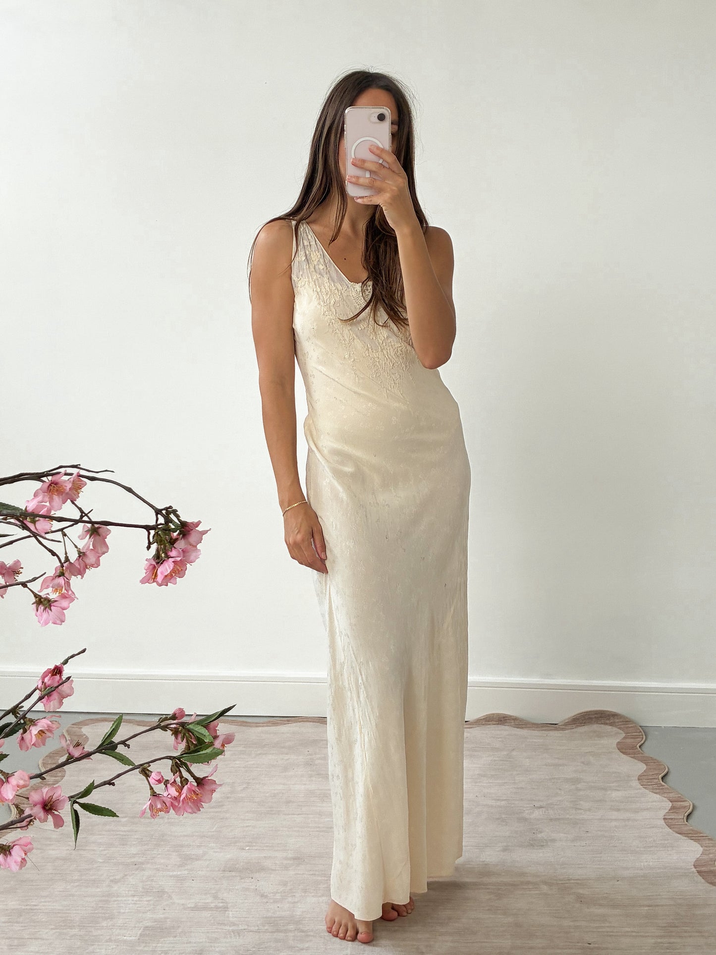 1930s Cream Silk Slip Gown With Intricate Floral Lace M L