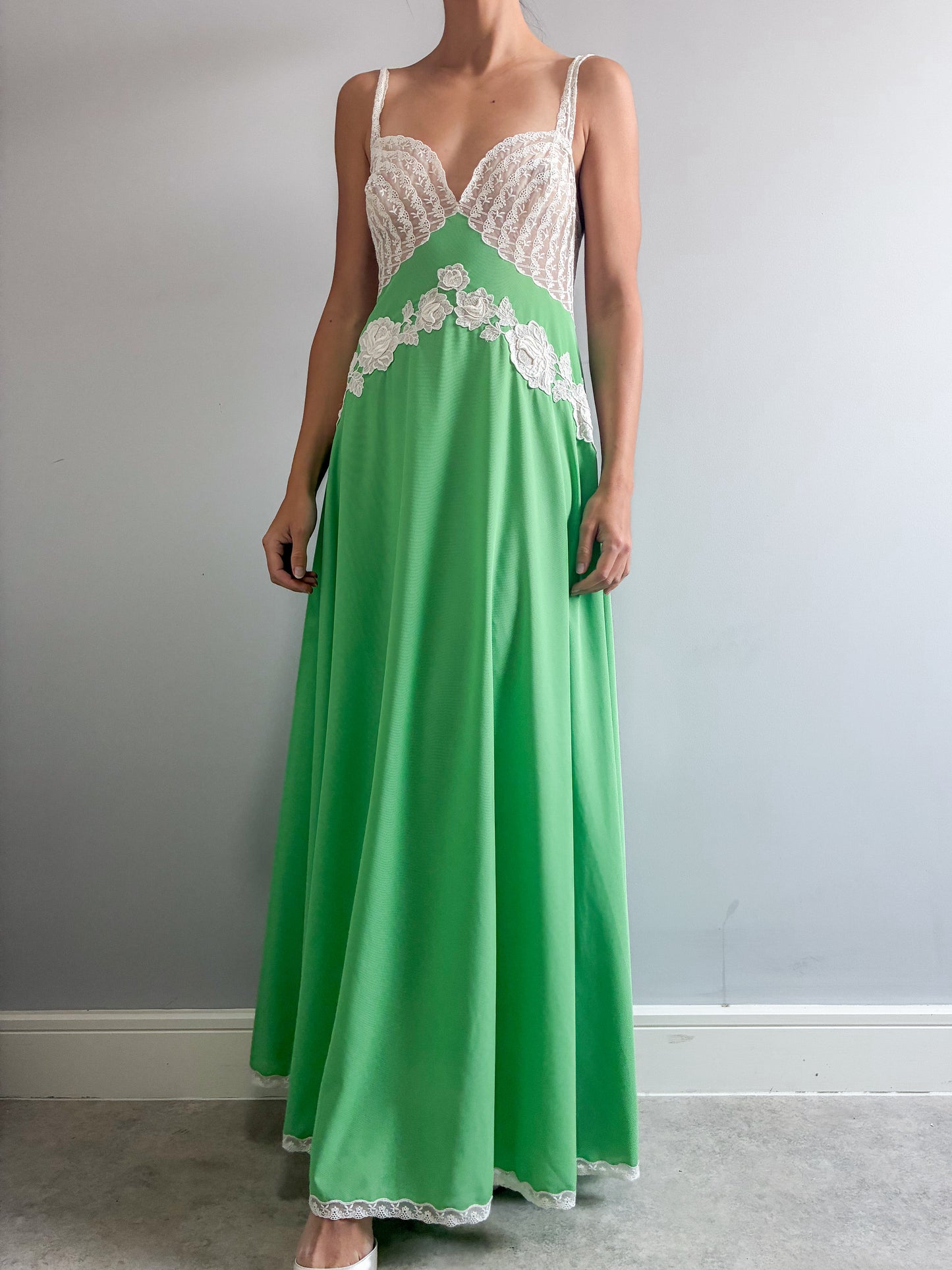 1950s Emerald Green Slip With Rose Detail