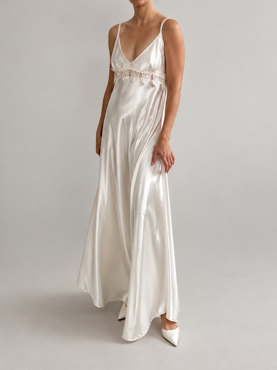 1980s Satin Ivory Slip With Daisy Detail M
