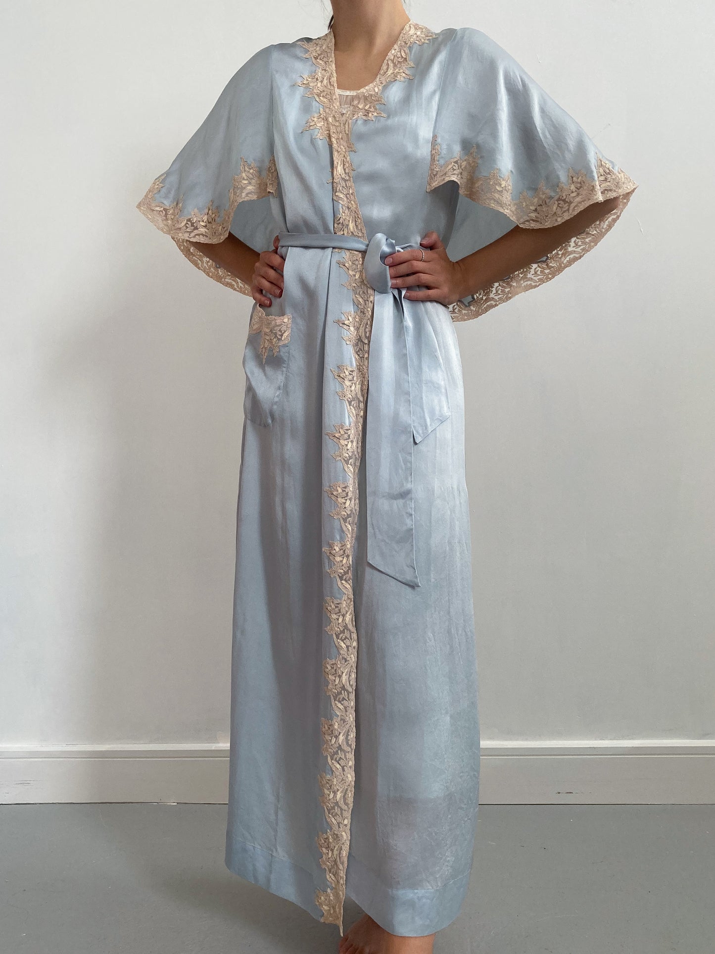 1930s Ice Blue Silk Robe with Champagne Lace