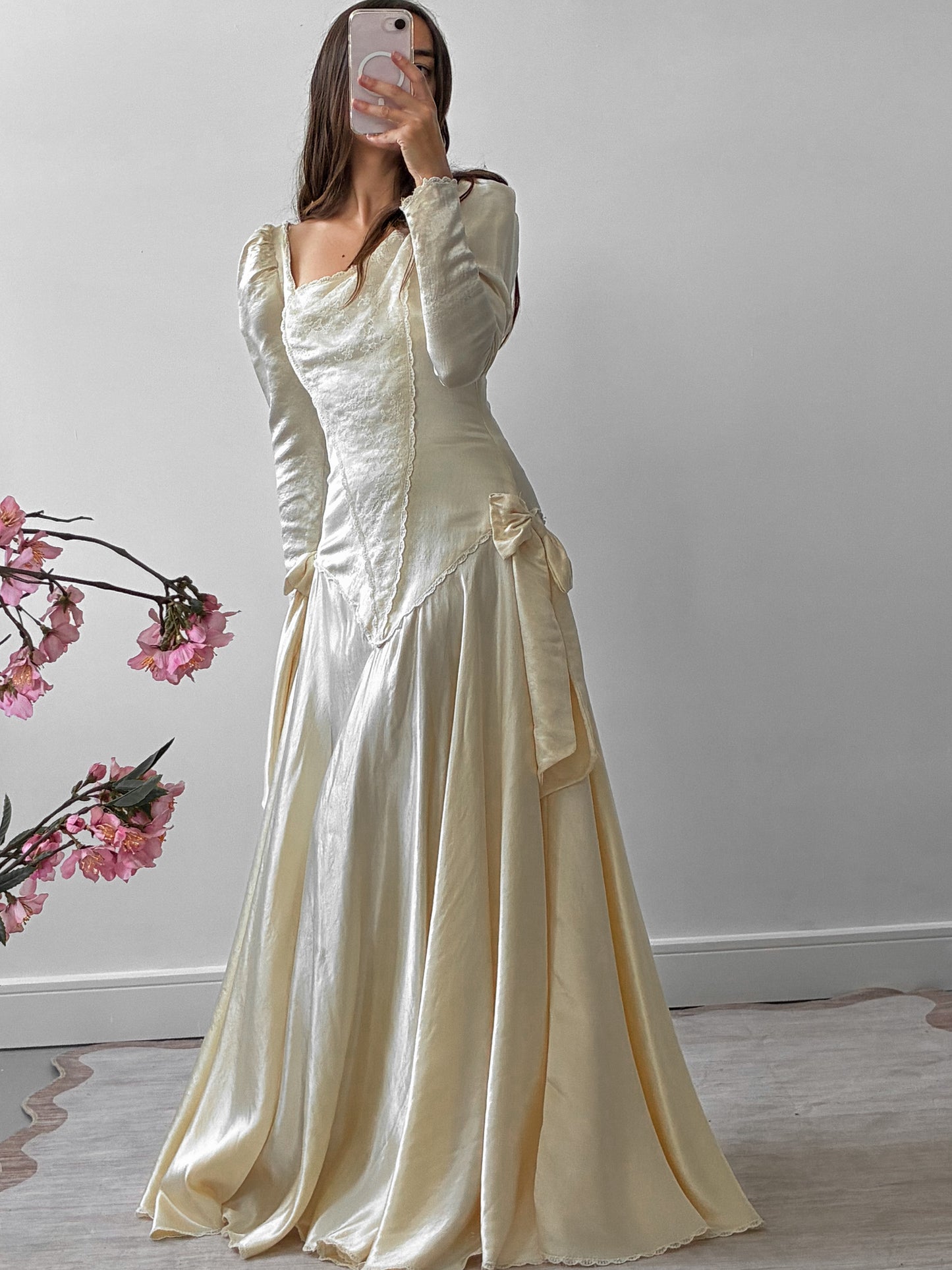 1980s Silk Asymmetrical Wedding Dress With Bow Detail S M