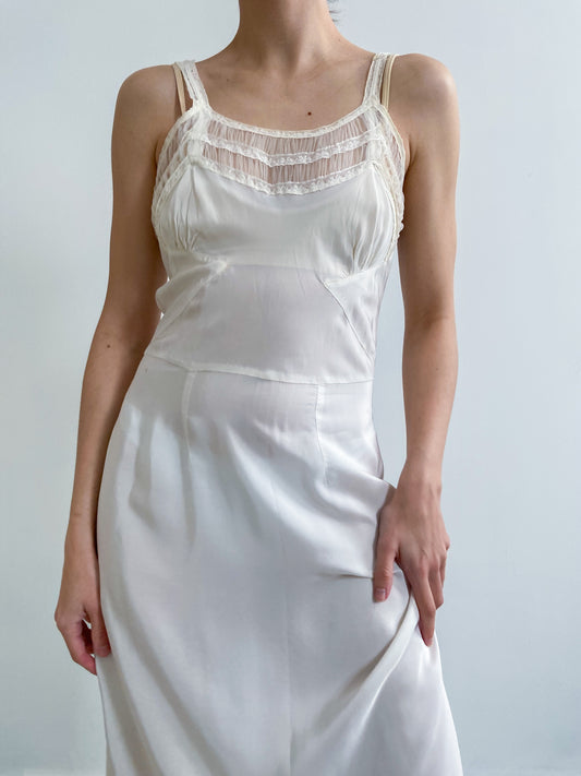 1940s White Slip with Mesh Neckline & Lace Detail XS/S