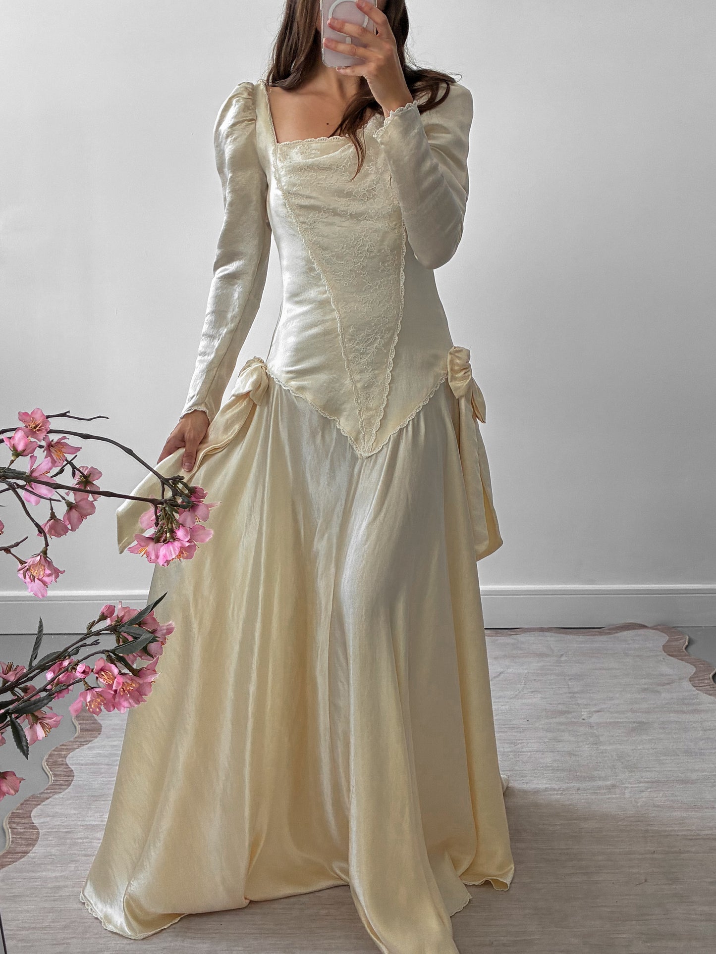 1980s Silk Asymmetrical Wedding Dress With Bow Detail S M
