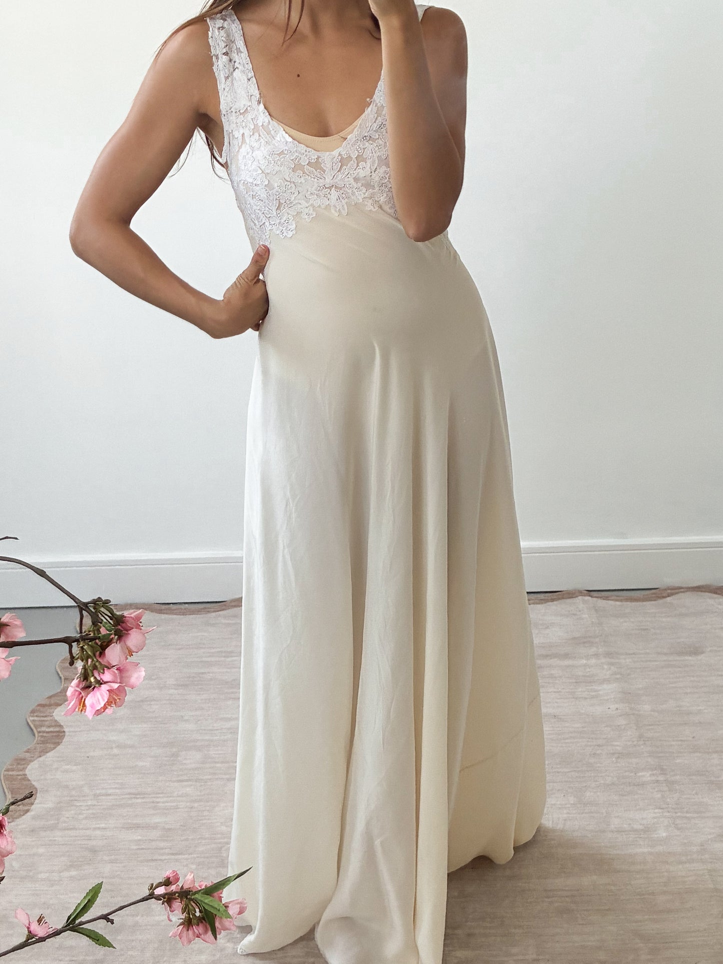 1940s Asymmetrical Cream Silk Slip With Floral Lace L