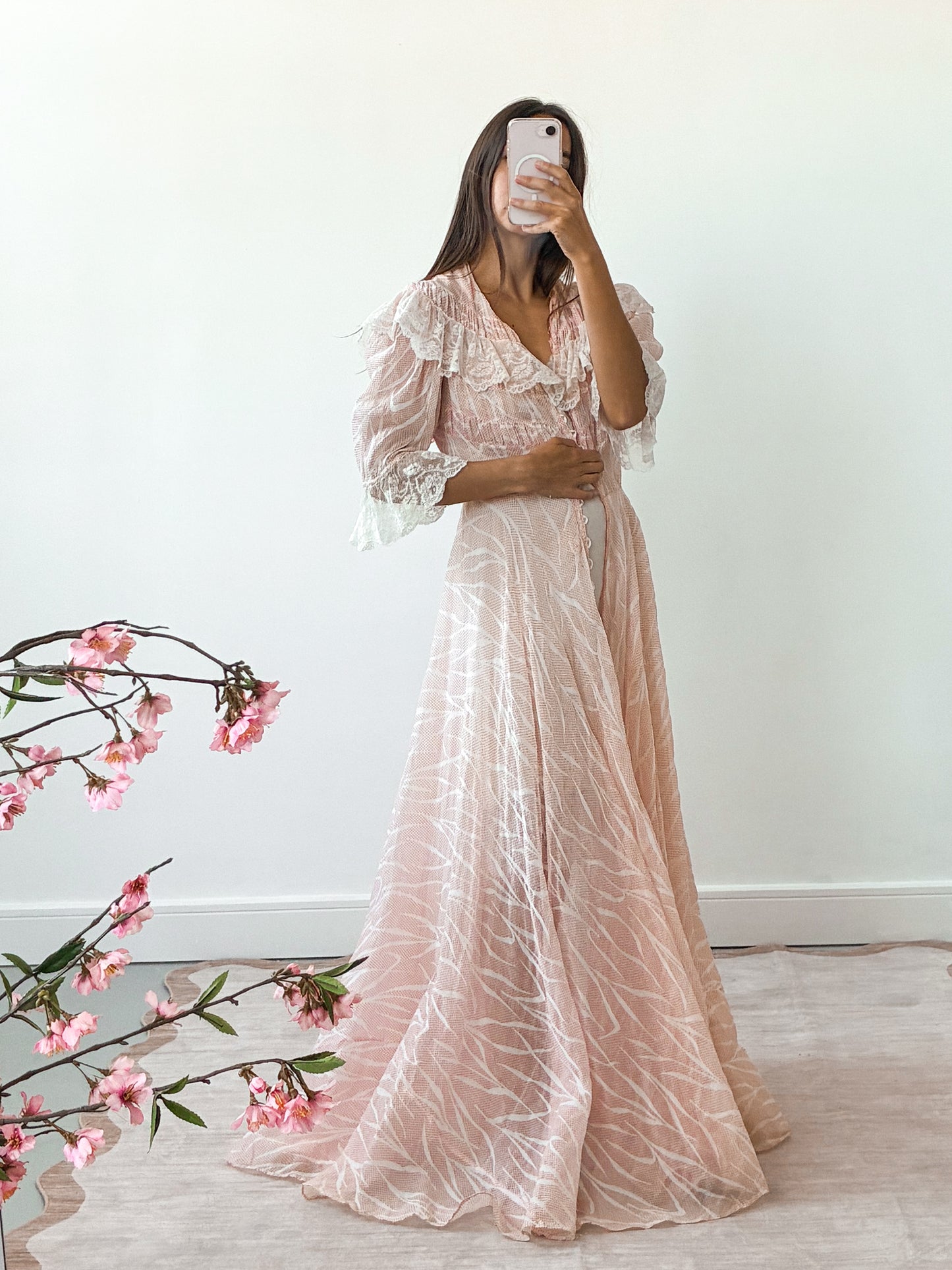 1930s Bubblegum Pink Organza Lace Up Robe With Ruffled Collar One Size