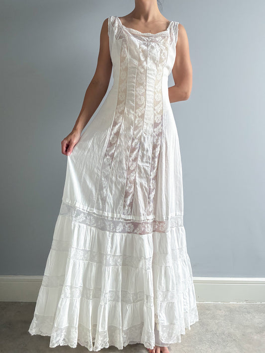 a line lace wedding dress long sleeve Ever-Pretty Cape Sleeves V-Neck Illusion Lace A-Line Wedding Dress main image 0