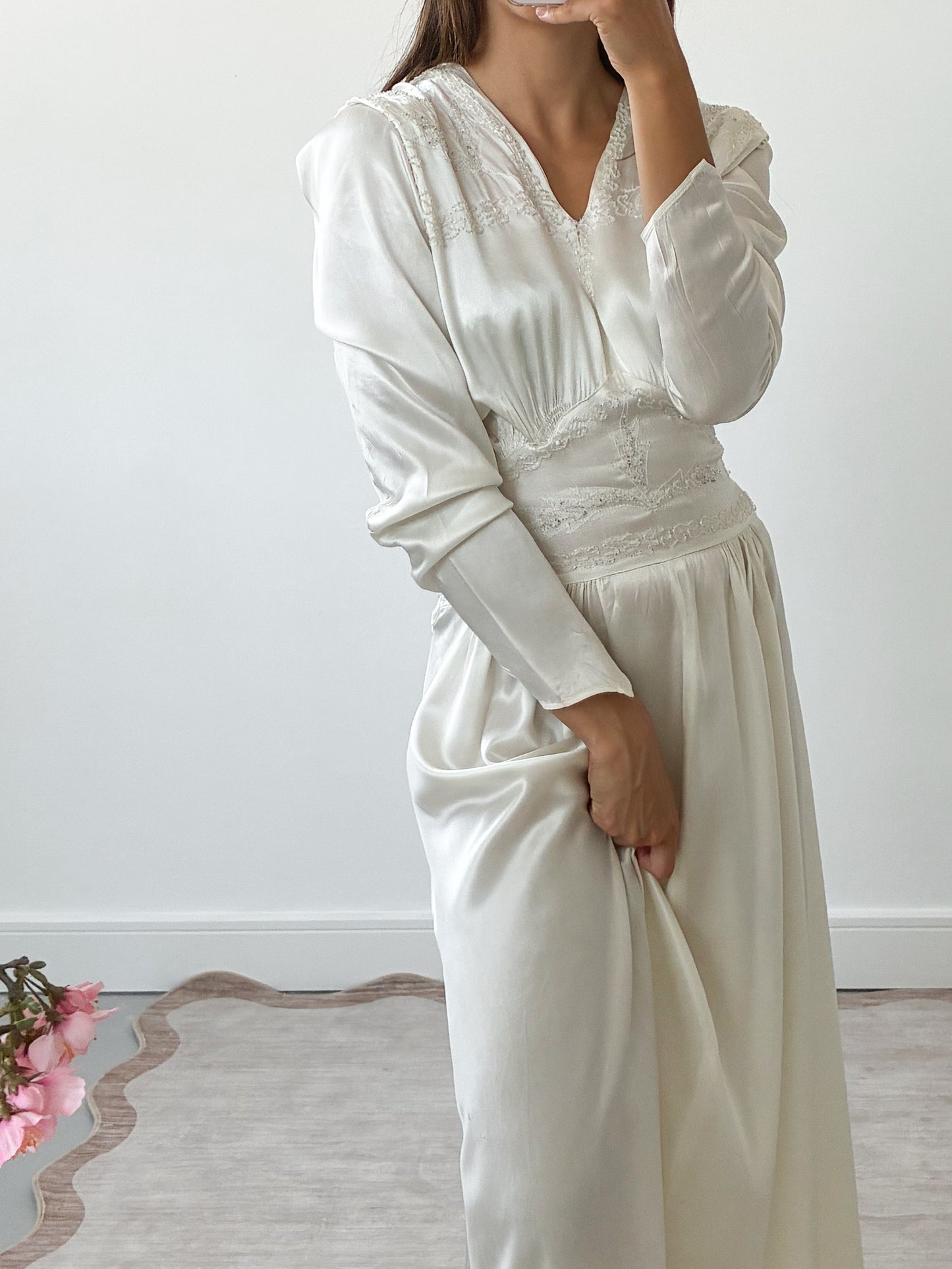 1940s Ivory Satin Dress With Sequins & Embroidery M