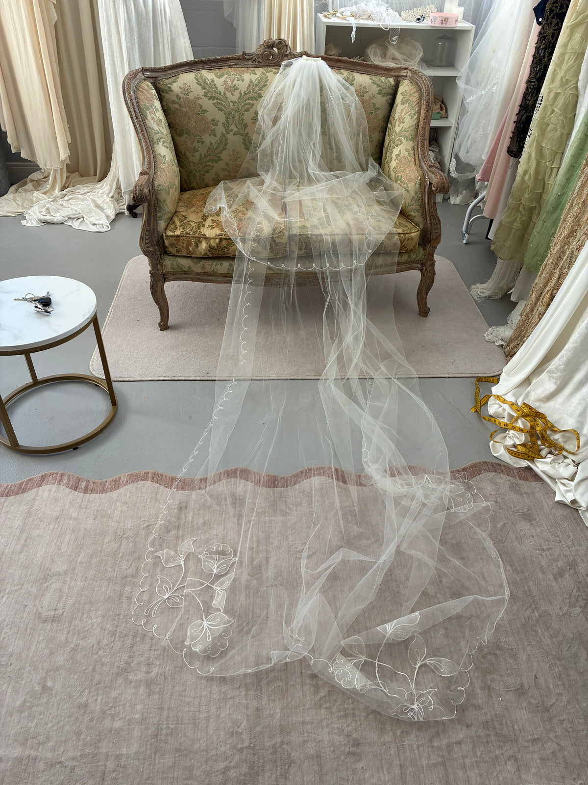 1950s Sheer Veil With Flower Detail