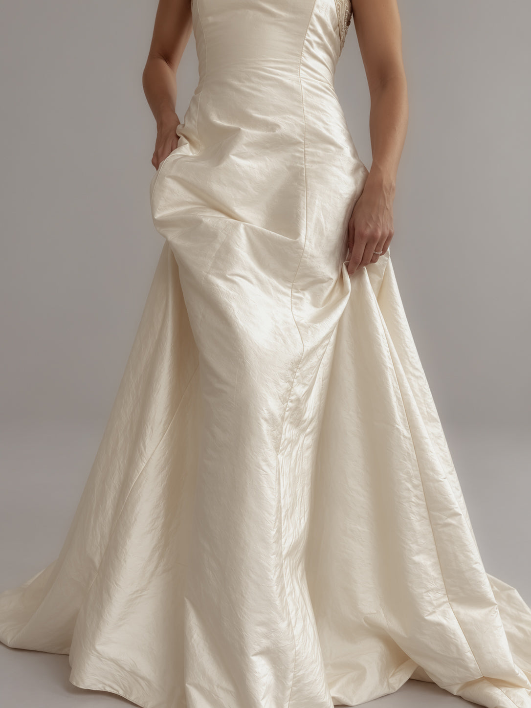 1990s Strapless Silk Boned Wedding Dress With Train And Convertible Beaded Trim M